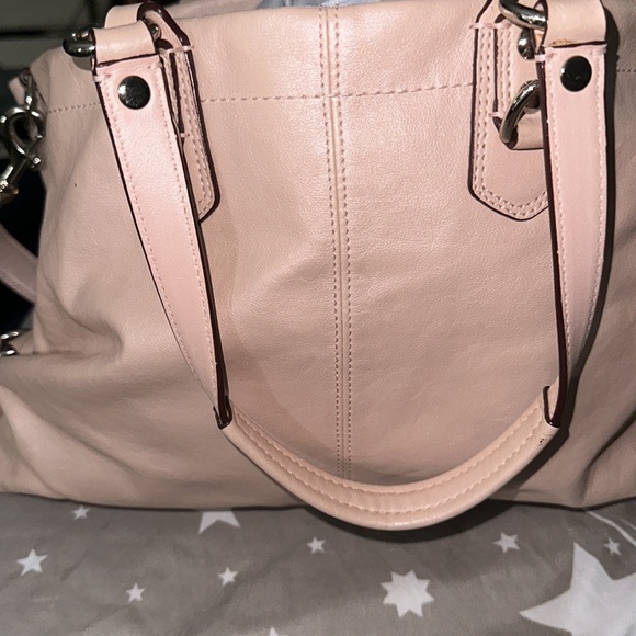 Coach Ashley metallic pink shoulder bag with silver accents removable strap - Picture 2 of 16